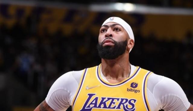 竞技宝官网-连续两年落选全明星 戴维斯“喜提”假期有助湖人